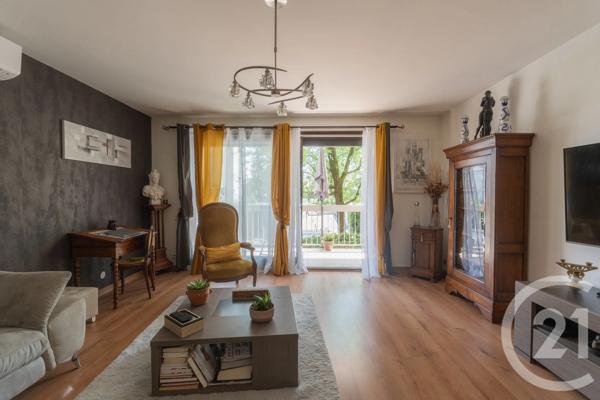 Appartement T4 à vendre  4 pièces - 84,89 m 2   FONTAINE  - 38