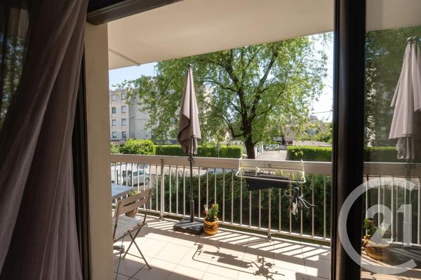 Appartement T4 à vendre  4 pièces - 84,89 m 2   FONTAINE  - 38