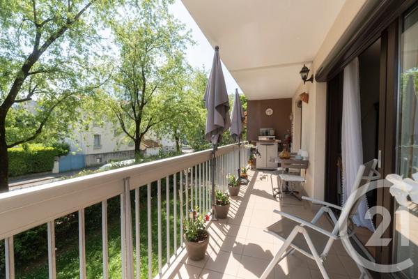 Appartement T4 à vendre  4 pièces - 84,89 m 2   FONTAINE  - 38