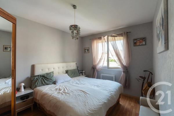 Appartement T4 à vendre  4 pièces - 84,89 m 2   FONTAINE  - 38