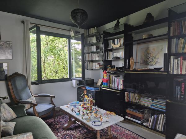 Maison contemporaine 130 m² - St Astier - secteur privilégié - 4 chambres - arboré -