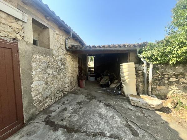 Maison de village 75m² - jardin et dépendances