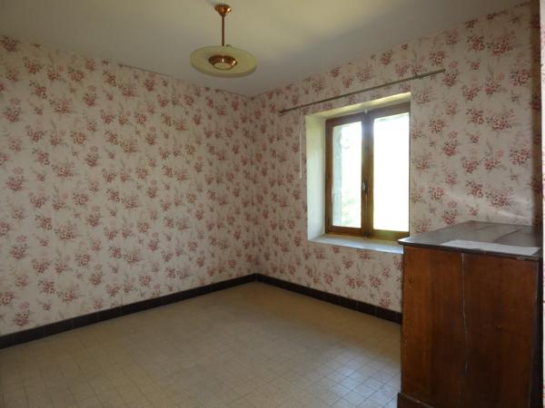 MAISON  AVEC DEPENDANCE TERRAIN 20000 M2