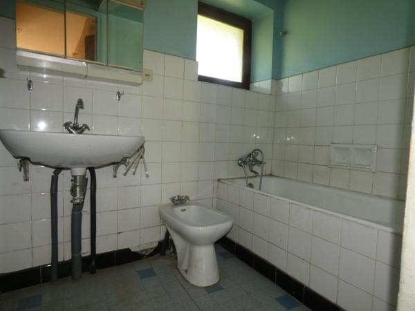 MAISON  AVEC DEPENDANCE TERRAIN 20000 M2