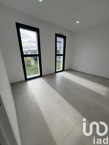 Maison à vendre 7 pièces 177 m² Saint-Barthélemy-d'Anjou