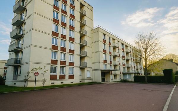 Appartement à vendre    2 pièces • 57,75 m2 Saint-Germain-en-Laye