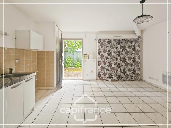 Appartement rez de chaussé situé dans une résidence sénior, commodités à pied
