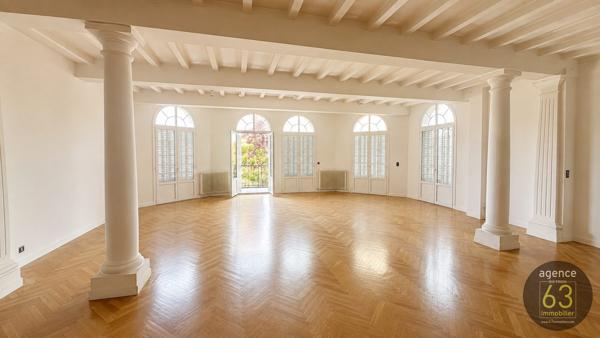 Secteur Privilégié pour cette belle maison de 205 m2 avec terrain et vaste sous-sol
