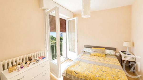 Appartement F4 à vendre  4 pièces - 67,67 m 2   LA ROCHETTE  - 73