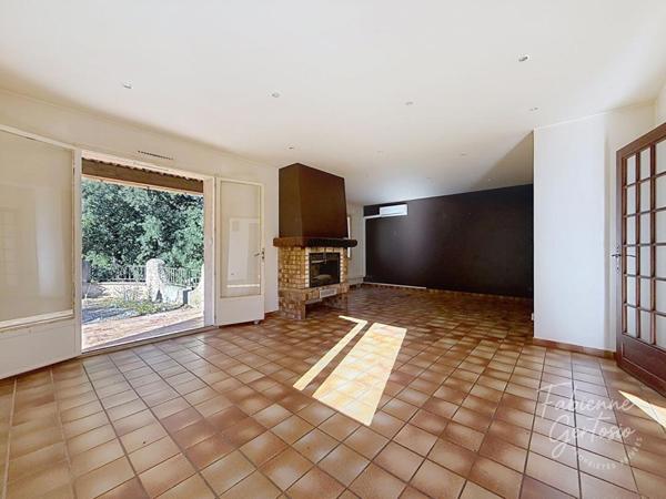 SOLLIES-VILLE! Maison de famille de 149m2 sur terrain de 714m2 sans vis-à-vis