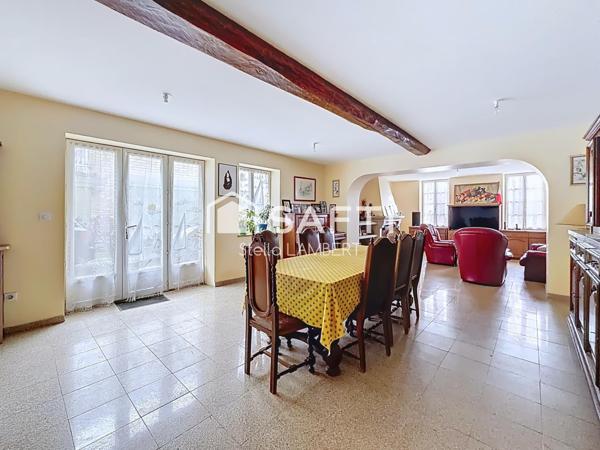 Superbe propriété familiale avec dépendances, terrain divisible et nombreuses possibilités