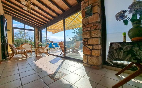 Maison à vendre    9 pièces • 234 m2 Vallauris