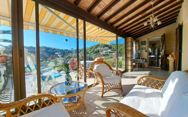 Maison à vendre    9 pièces • 234 m2 Vallauris