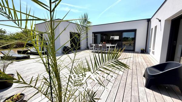Maison à TALMONT-SAINT-HILAIRE, 85440 - 6 pièces 245m²