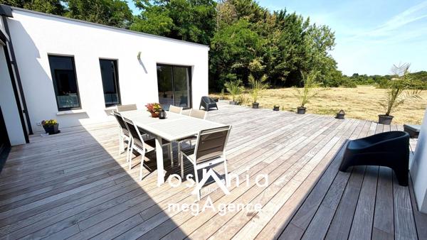 Maison à TALMONT-SAINT-HILAIRE, 85440 - 6 pièces 245m²