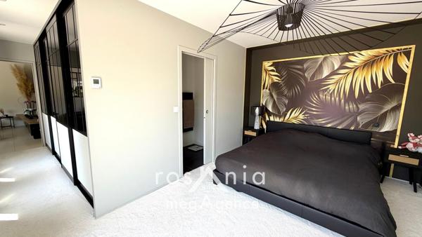 Maison à TALMONT-SAINT-HILAIRE, 85440 - 6 pièces 245m²