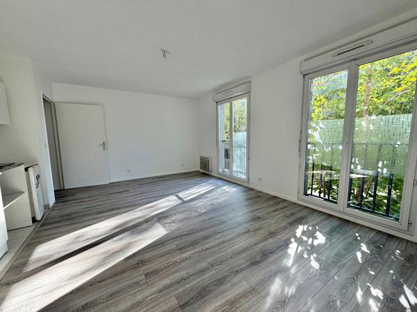 F1 de 31 m²  sans vis à vis M° Pleyel