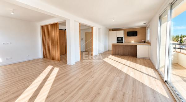 À vendre à Canet-en-Roussillon : Appartement 4 pièces en dernier étage avec garage et parking.