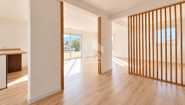 À vendre à Canet-en-Roussillon : Appartement 4 pièces en dernier étage avec garage et parking.