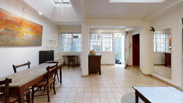 Loft-Atelier comme une petite maison, au Square des Batignolles