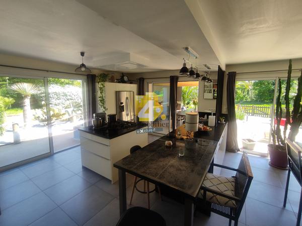 Maison - 5 pièces - 183 m²