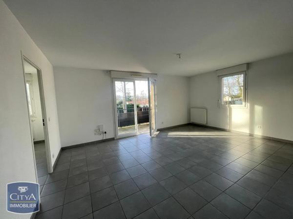 Appartement à louer 4 pièces 80.36m² Pau (64000)