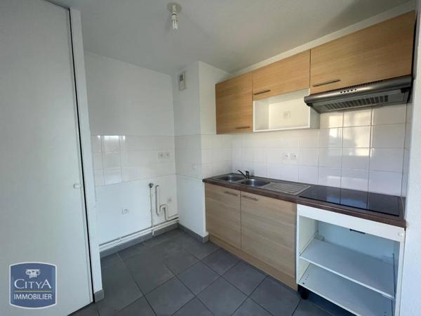 Appartement à louer 4 pièces 80.36m² Pau (64000)
