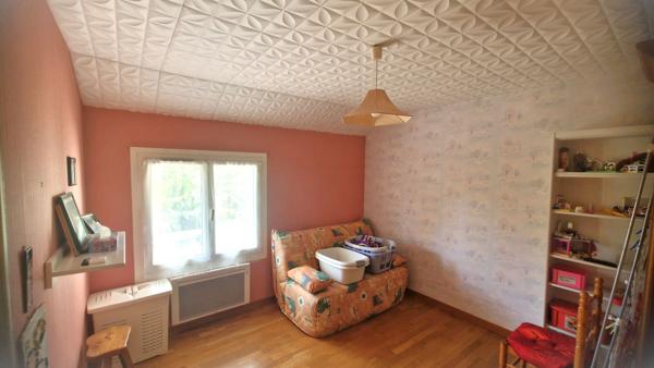 Maison à vendre à Combs-la-Ville - 4 chambres - 360 000 