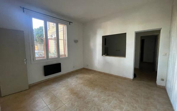 Maison à vendre    14 pièces •  Le Pontet