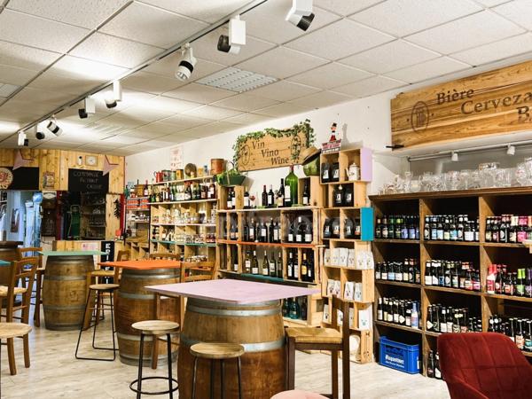 Immeuble de rapport mixte de 188 m² - Opportunité investisseur - Pons (17)