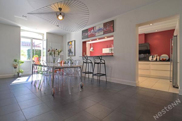 AGEN - Maison de caractère de 215 m² rénovée avec jardin, piscine et garage quartier CARNOT.