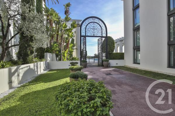 Appartement F3 à vendre  3 pièces - 128,27 m 2   NICE  - 06