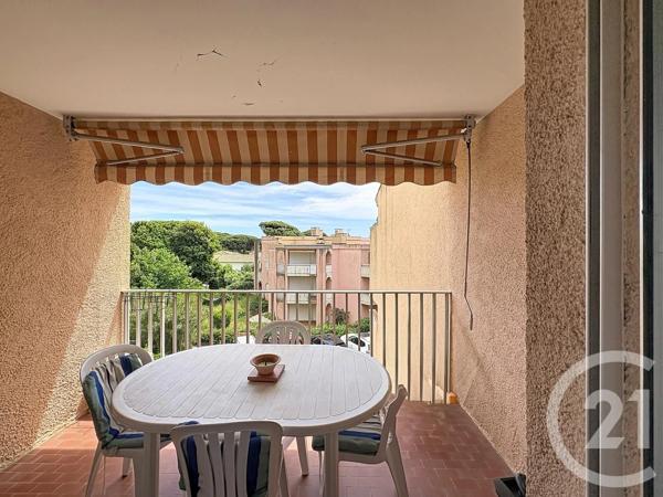 Appartement T2 à vendre  2 pièces - 40,75 m 2   CAVALAIRE SUR MER  - 83