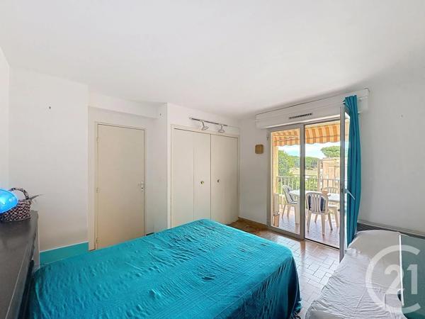 Appartement T2 à vendre  2 pièces - 40,75 m 2   CAVALAIRE SUR MER  - 83