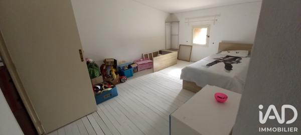 Maison à vendre 5 pièces 236 m² Saint-Bonnet-sur-Gironde