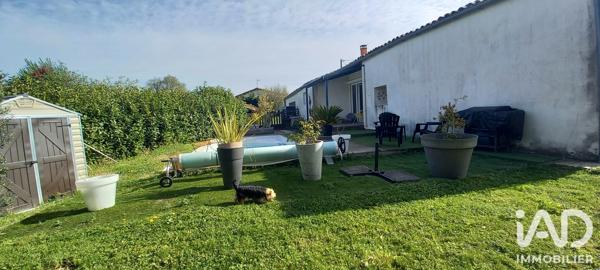 Maison à vendre 5 pièces 236 m² Saint-Bonnet-sur-Gironde