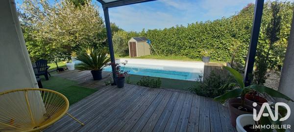 Maison à vendre 5 pièces 236 m² Saint-Bonnet-sur-Gironde