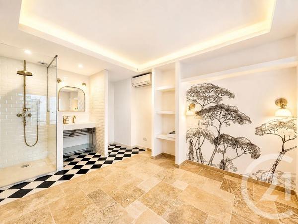 Appartement à vendre  3 pièces - 68,25 m 2   ANTIBES  - 06