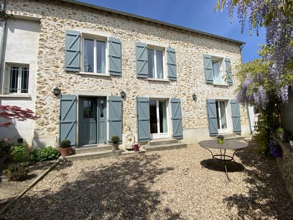 Orgeval (78630) La maison des Glycines