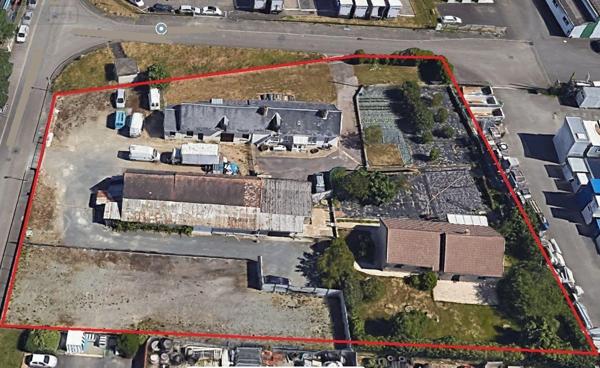Local industriel à vendre à Le Mans dans la Sarthe (72000), ref : 72122-1431