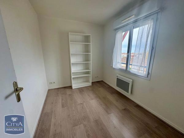 Appartement à louer 2 pièces 54.2m²