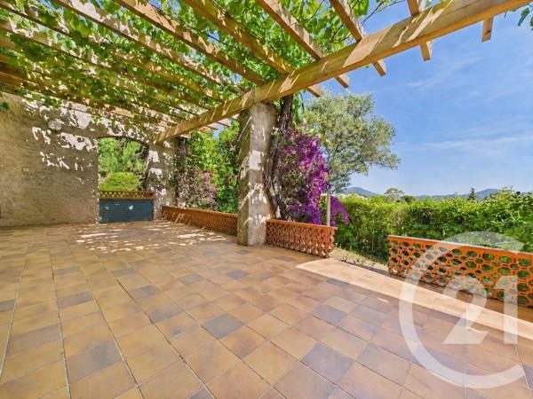 Maison à vendre  5 pièces - 120,65 m 2   LA GARDE  - 83