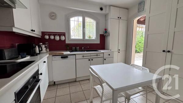 Maison à vendre  5 pièces - 120,65 m 2   LA GARDE  - 83