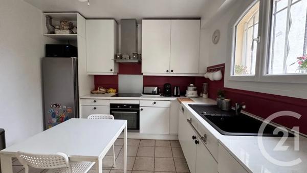 Maison à vendre  5 pièces - 120,65 m 2   LA GARDE  - 83