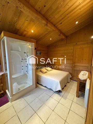 Maison avec piscine 3500m² de jardin