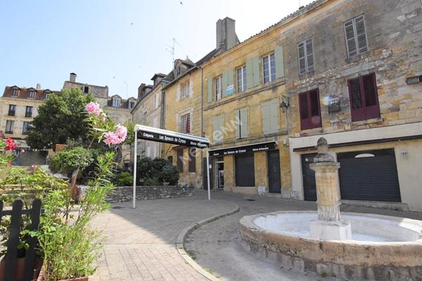 Immeuble Mixte d'Habitation et de Commerce ! Coeur du Vieux Bergerac !