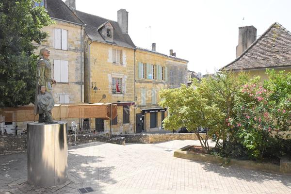 Immeuble Mixte d'Habitation et de Commerce ! Coeur du Vieux Bergerac !