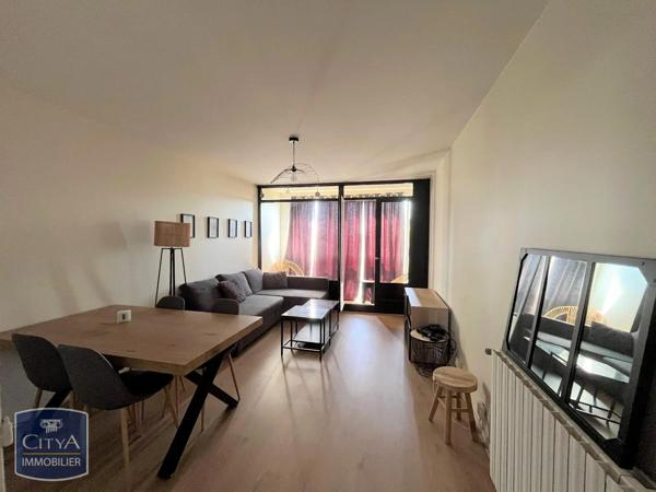 Appartement à louer 3 pièces 61.99m² Limoges (87000)