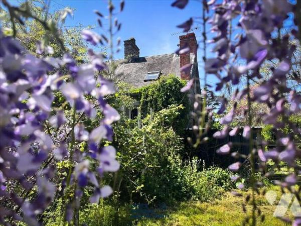 Située dans les Hauteurs d'Agon-Coutainville, à quelques pas du bourg et des commerces, cette m...