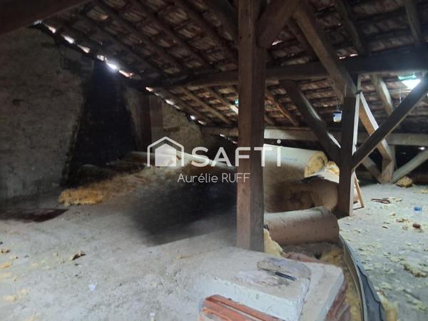 Maison disposant d'un terrain sans vis-à-vis dans un petit village calme